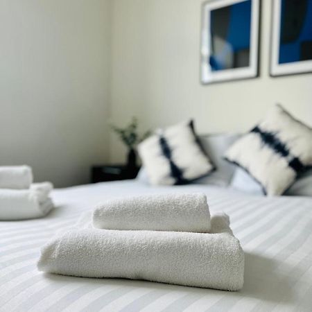 Fabulous One Bedroom Apartment Near Old Trafford Stadium Manchester Bagian luar foto