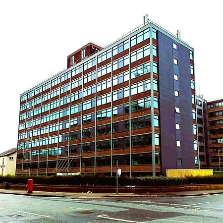Fabulous One Bedroom Apartment Near Old Trafford Stadium Manchester Bagian luar foto