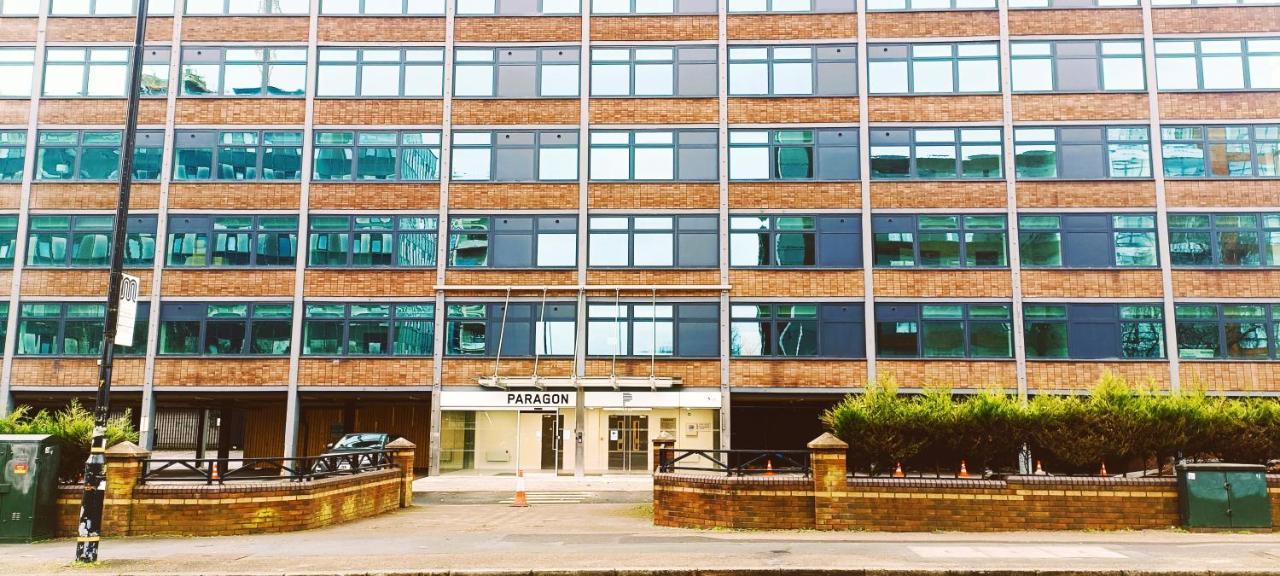 Fabulous One Bedroom Apartment Near Old Trafford Stadium Manchester Bagian luar foto