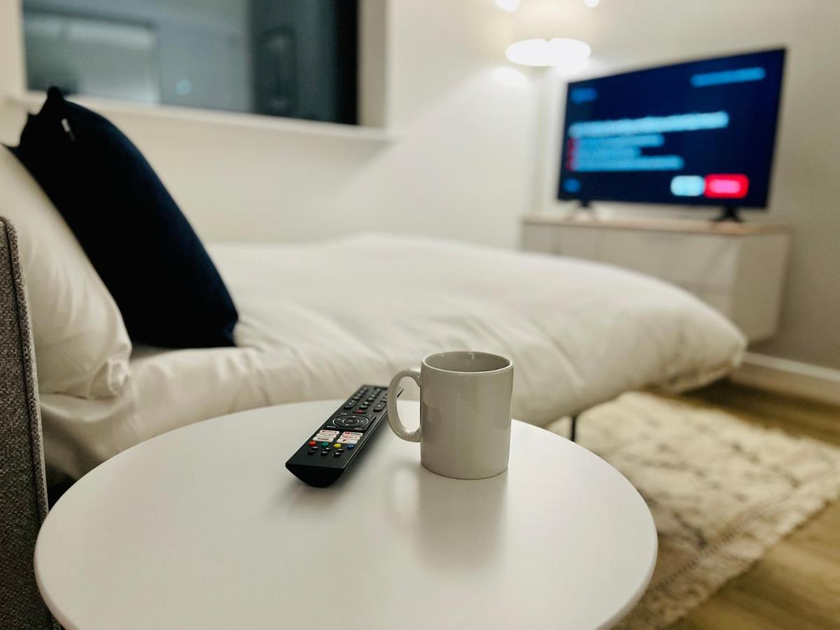 Fabulous One Bedroom Apartment Near Old Trafford Stadium Manchester Bagian luar foto